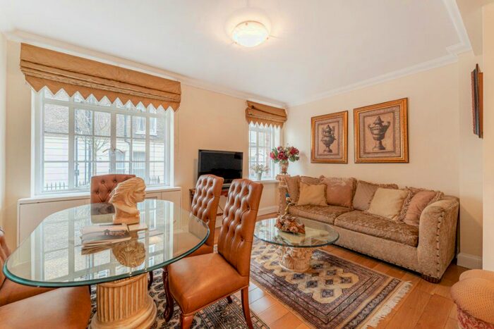 2 Bedroom Maisonette To Rent In Seymour Street, London, W1H