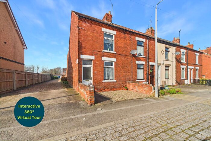 3 Bedroom End Of Terrace House For Sale In Castledyke West, Barton-upon-Humber, North Lincolnshire, DN18