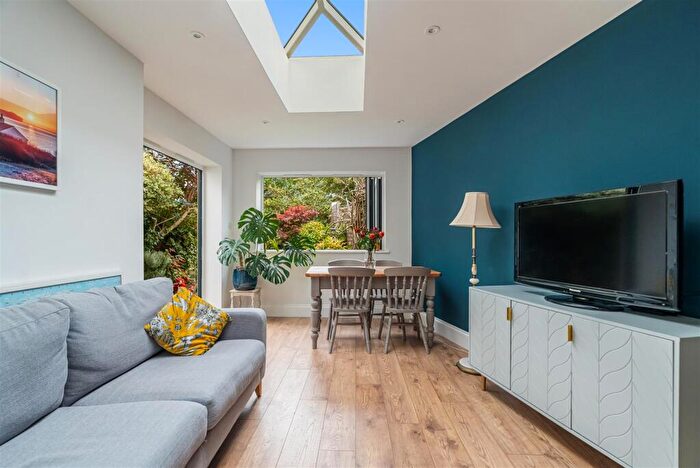 2 Bedroom Flat For Sale In Harcourt Road, Bristol, BS6