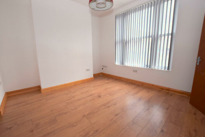 1 Bedroom Flat To Rent In York Road, Northampton, NN1