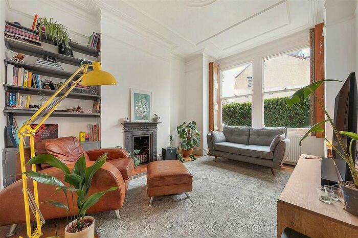 2 Bedroom Flat To Rent In Klea Avenue, London, SW4