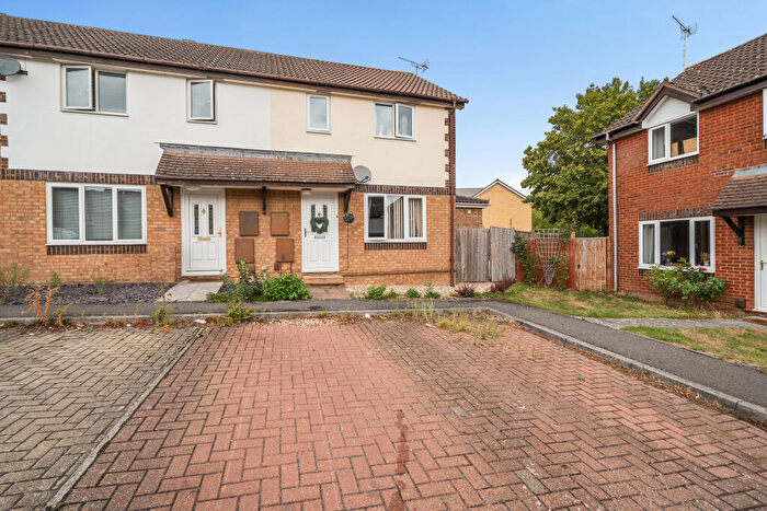 3 Bedroom End Of Terrace House For Sale In Fyne Close, Sparcells, Swindon, SN5