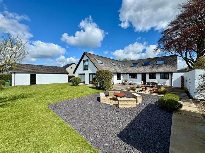 5 Bedroom Detached House For Sale In Llanddew, Brecon, LD3