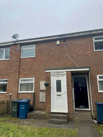 2 Bedroom Flat To Rent In Allerdean Close, West Denton Park, Newcastle Upon Tyne, NE15