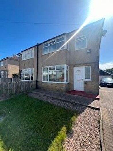 3 Bedroom Semi-Detached House To Rent In Plumpton Mead, Wrose, Shipley, BD2