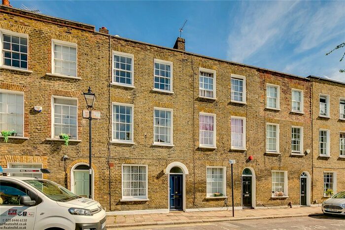 3 Bedroom Property To Rent In Moon Street, Angel, N1