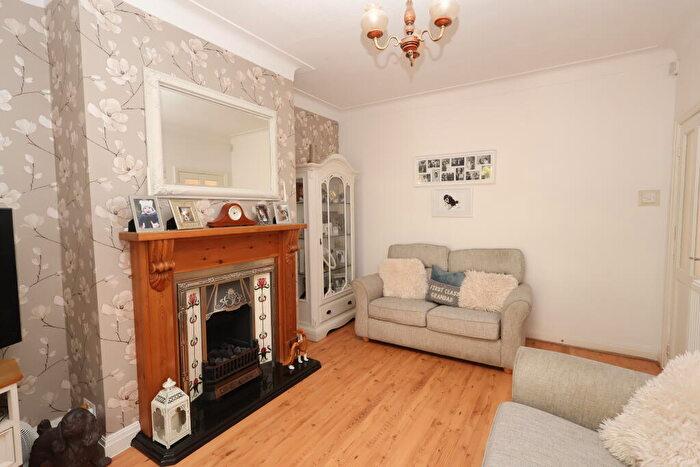 3 Bedroom Terraced House For Sale In Thornbury Road, M32