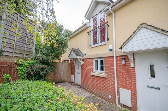2 Bedroom Flat For Sale In Coombe Brook Close, Bristol, BS15