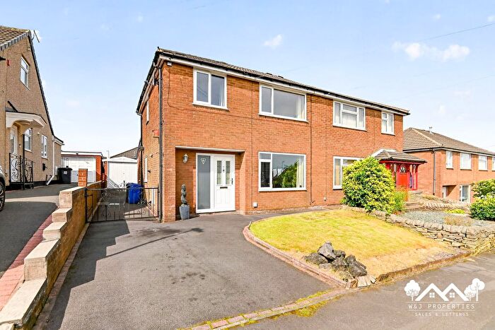 3 Bedroom Semi Detached House For Sale In Chatterton Drive, Baxenden, Accrington, BB5