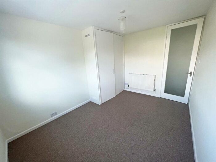 2 Bedroom Apartment For Sale In St Andrews House, Bradford Place, Penarth, CF64