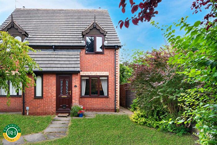 2 Bedroom House For Sale In Holly Croft Grove, Tickhill, Doncaster, DN11