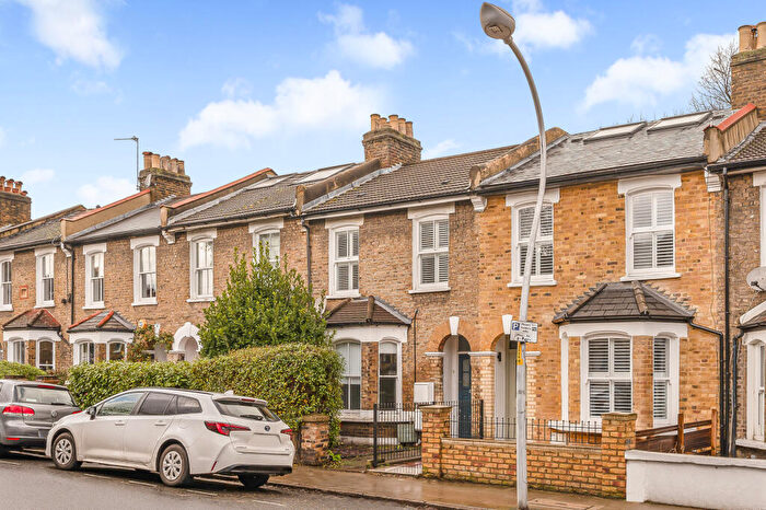 1 Bedroom Flat For Sale In Oglander Road, Peckham, SE15