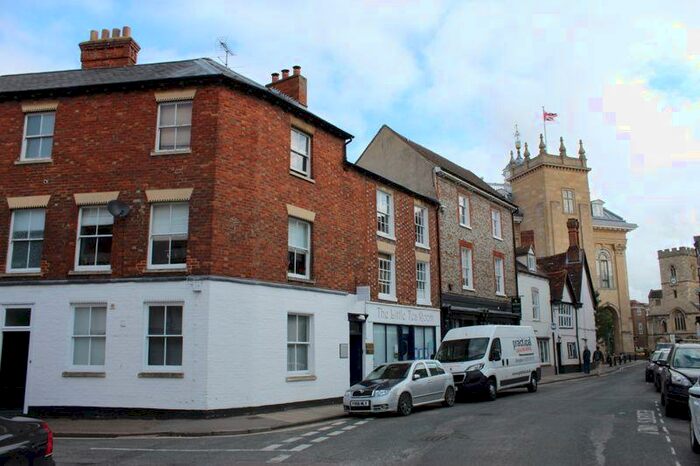 Detached House To Rent In Abingdon Town Centre, OX14