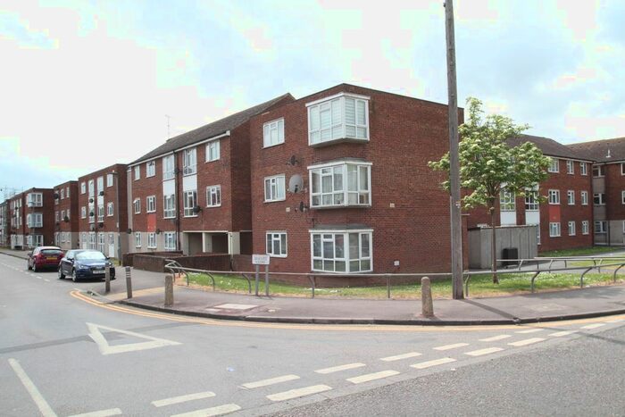 1 Bedroom Flat To Rent In Ibscott Close, Dagenham, RM10