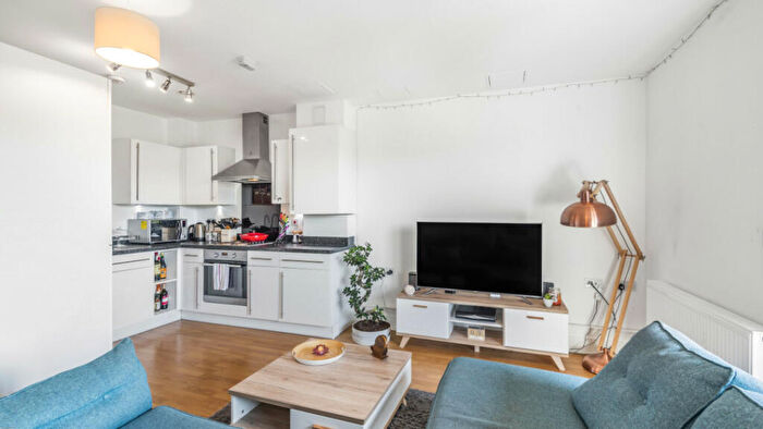 1 Bedroom Flat For Sale In Catkin House, Firwood Lane, Romford, RM3