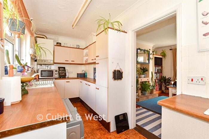 3 Bedroom Semi Detached House For Sale In The Sands, Ashington, West Sussex, RH20