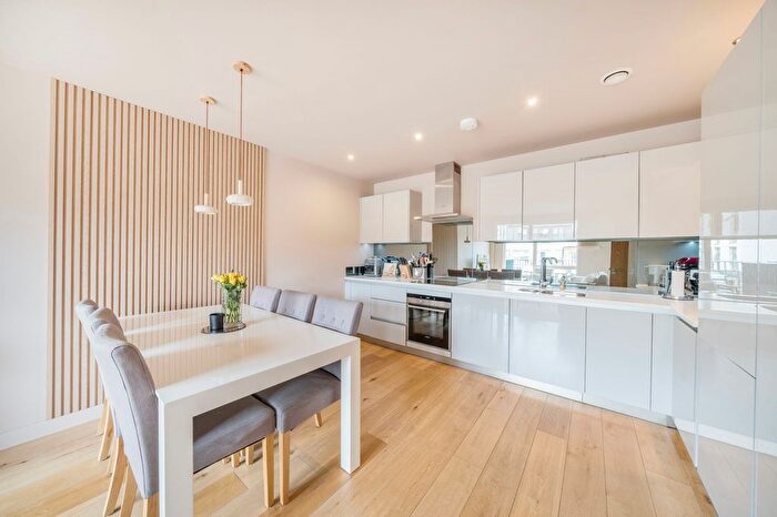 2 Bedroom Flat To Rent In Arts Lane, Costermonger Building, SE16