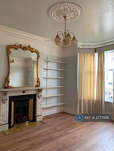 5 Bedroom Semi Detached House To Rent In Darnley Road, Gravesend, DA11