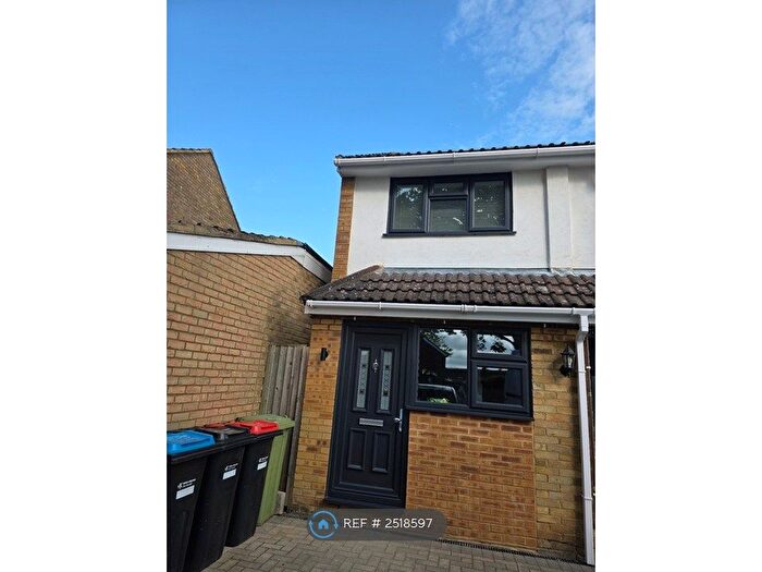 1 Bedroom Maisonette To Rent In Whaddon Way, Milton Keynes, MK3