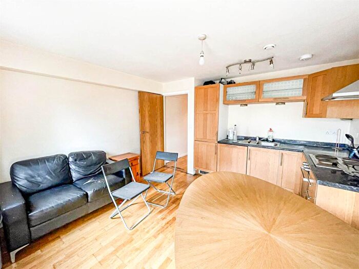 2 Bedroom Flat To Rent In Parkers Apartments, Corporation Street, Noma, Manchester, M4
