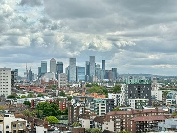 1 Bedroom Flat To Rent In Neroli House, , Piazza Walk, Aldgate East, Goodmans Field, London, E1