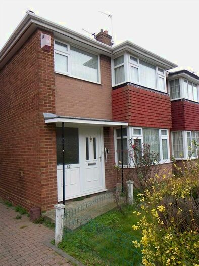 3 Bedroom Semi-Detached House To Rent In Cambria Crescent, Gravesend, DA12