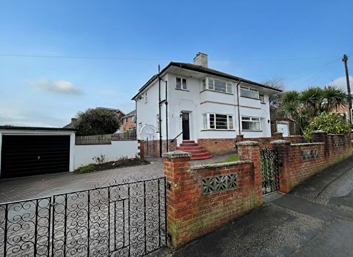 3 Bedroom Semi Detached House For Sale In Isleworth Road, St Thomas, EX4