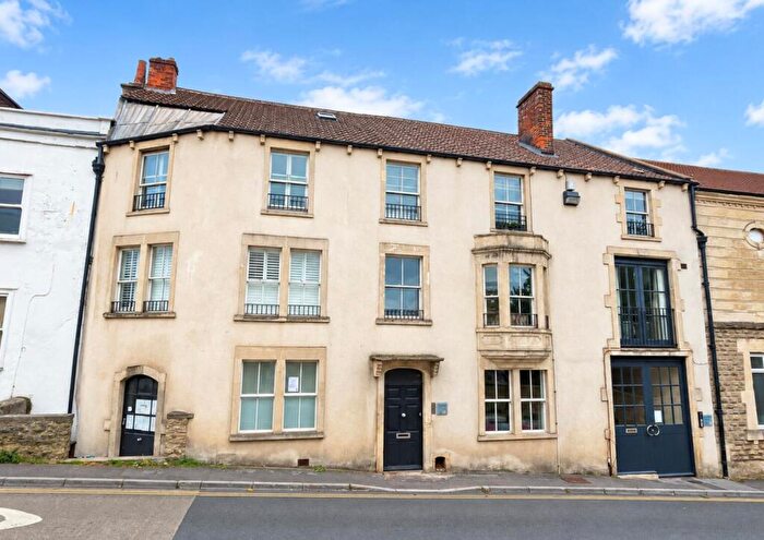 1 Bedroom Flat For Sale In North Parade, Frome, BA11