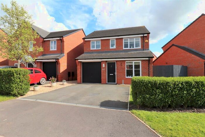 3 Bedroom Detached House To Rent In Churchfield Close, Stoneley Park, Crewe, CW1