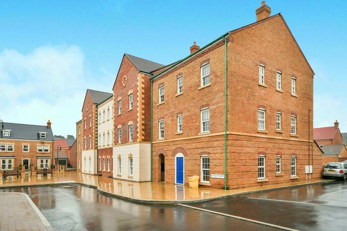 2 Bedroom Flat To Rent In Staldon Court, Wichelstowe, Swindon, SN1