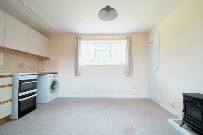 1 Bedroom Detached Bungalow To Rent In Plaistow Road, Kirdford, RH14