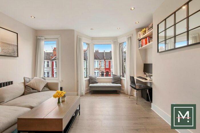 2 Bedroom Flat For Sale In Chapter Road, London, NW2