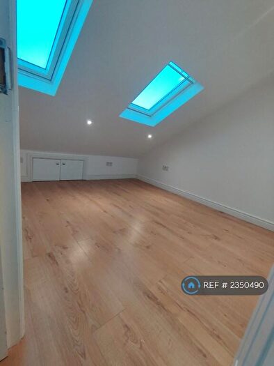 5 Bedroom Terraced House To Rent In Essex Road, Barking, IG11