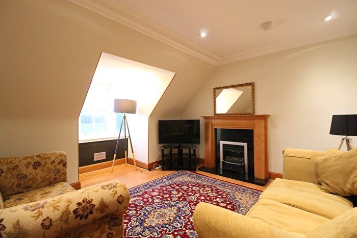 1 Bedroom Flat To Rent In Victoria Street, Top Floor, AB10