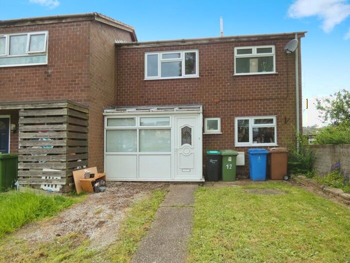 3 Bedroom Semi-Detached House To Rent In Beighton Court, Mansfield, NG18
