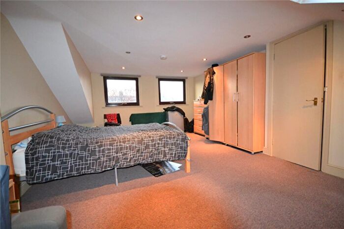 3 Bedroom Apartment To Rent In Willesden Lane London, London, NW6