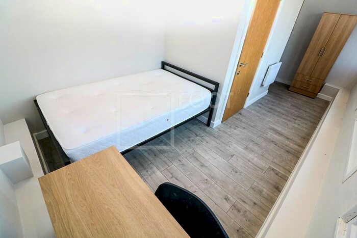 Studio To Rent In Colonnade House, Sunbridge Road, BD1