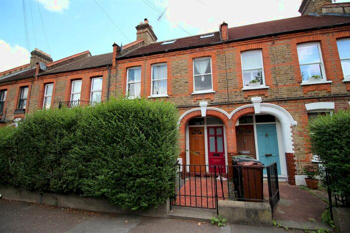 2 Bedroom Flat To Rent In (Ground Floor Flat, Shared Garden) Diana Road, Walthamstow, E17