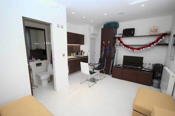 Studio To Rent In Judd Street, London, WC1H