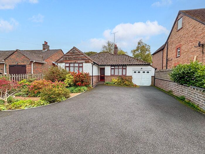 3 Bedroom Bungalow For Sale In Skinners Lane, Catsfield, TN33