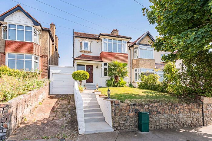 4 Bedroom Semi-Detached House For Sale In Ena Road, London, SW16