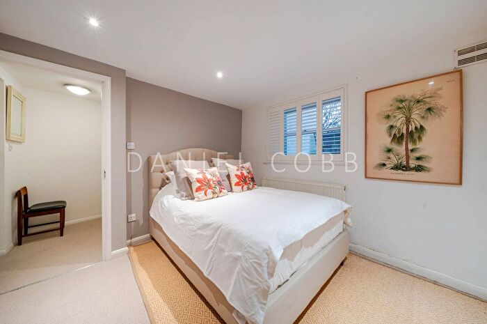 2 Bedroom Flat For Sale In Kennington Lane, London, SE11