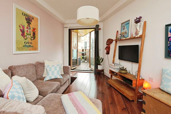2 Bedroom Flat For Sale In Stroudley Road, Brighton, BN1