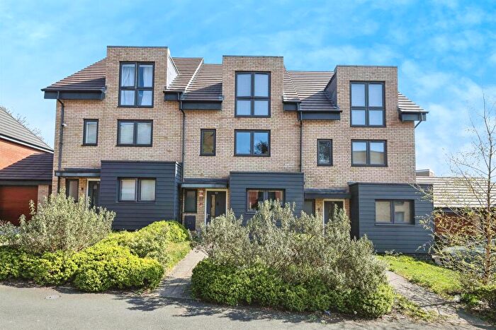 3 Bedroom Terraced House For Sale In New House Farm Drive, Northfield, Birmingham, B31