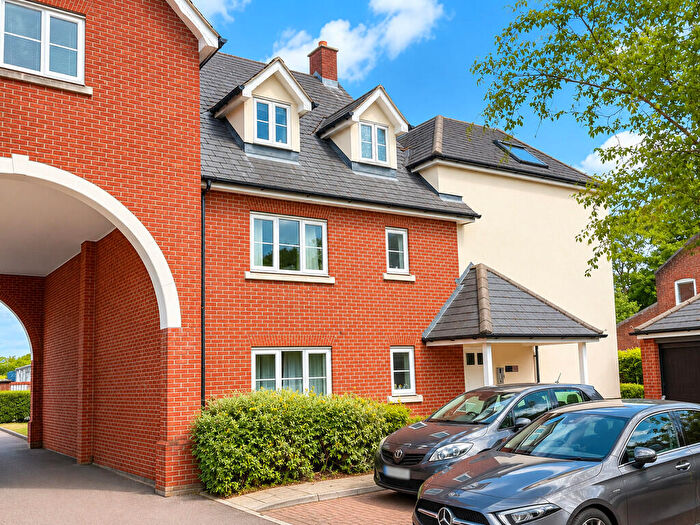 2 Bedroom Flat For Sale In Vicarage Court, Colchester, CO3