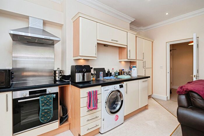 1 Bedroom Flat For Sale In Clarence Road, Tunbridge Wells, TN1