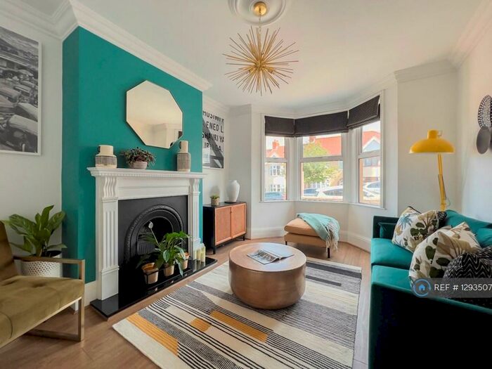 4 Bedroom Terraced House To Rent In Sylvia Avenue, Bristol, BS3