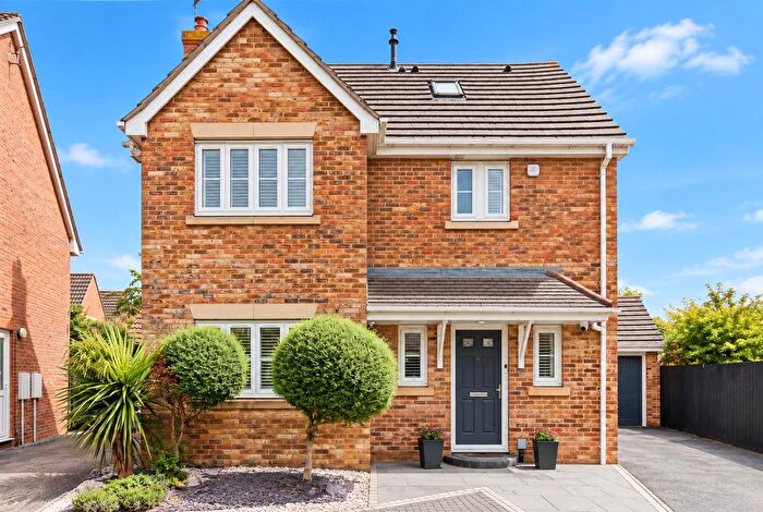 4 Bedroom Detached House For Sale In Dove Close, Chafford Hundred, RM16