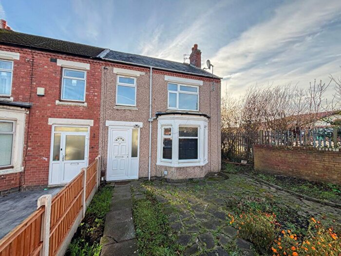 3 Bedroom End Of Terrace House To Rent In Welsh Road, Coventry, CV2