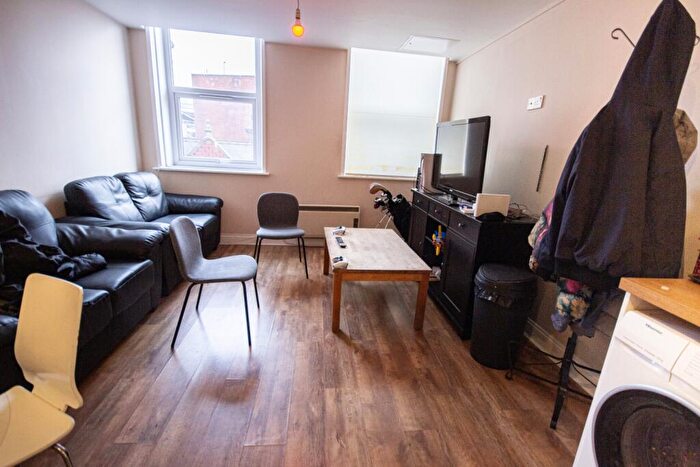 3 Bedroom Flat To Rent In The Gatehouse, St. Andrews Street, Newcastle Upon Tyne, NE1
